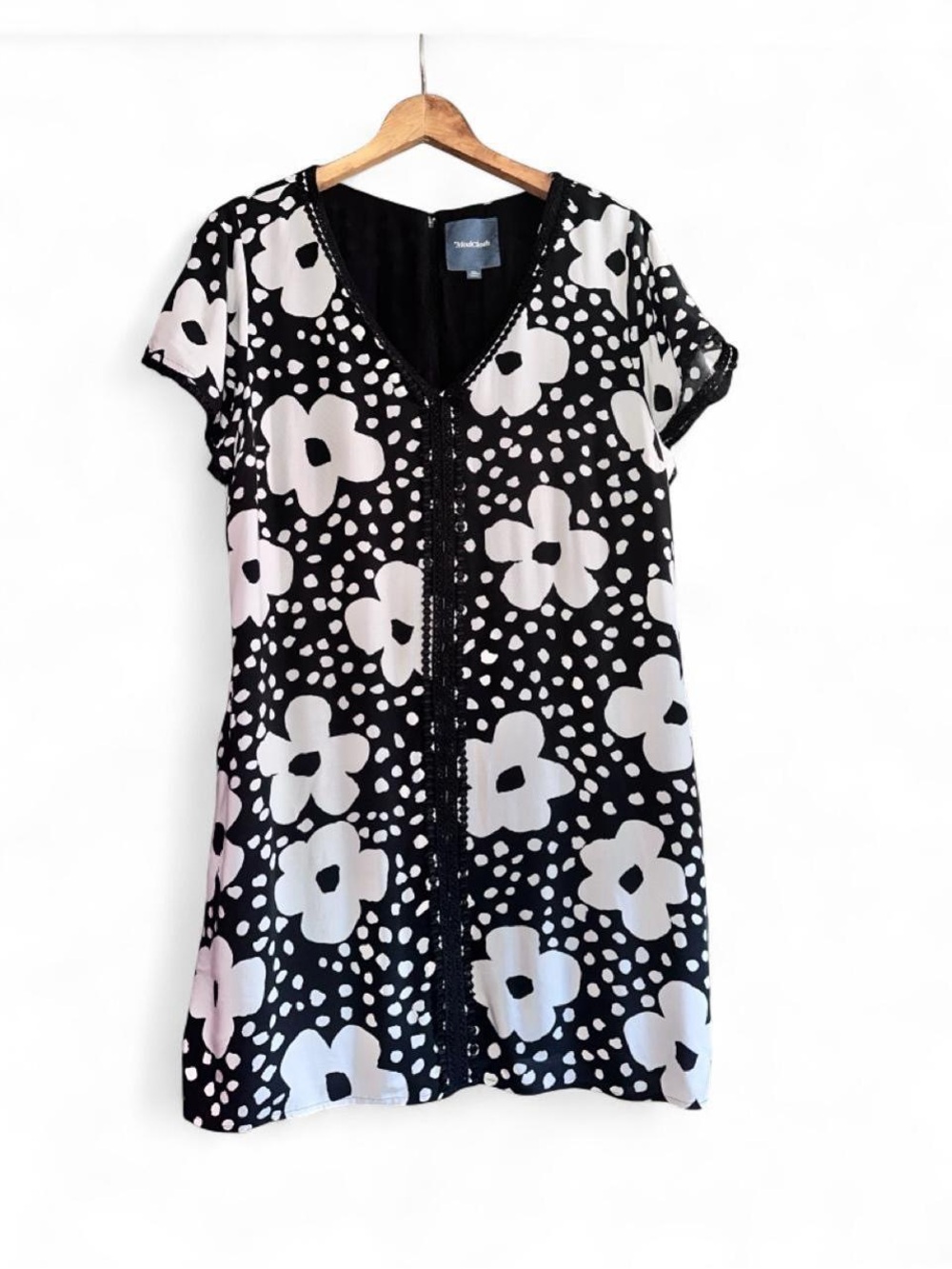 ModCloth Whimsical Wildflower Dress Shift Flower Dot Black & White Crochet XL